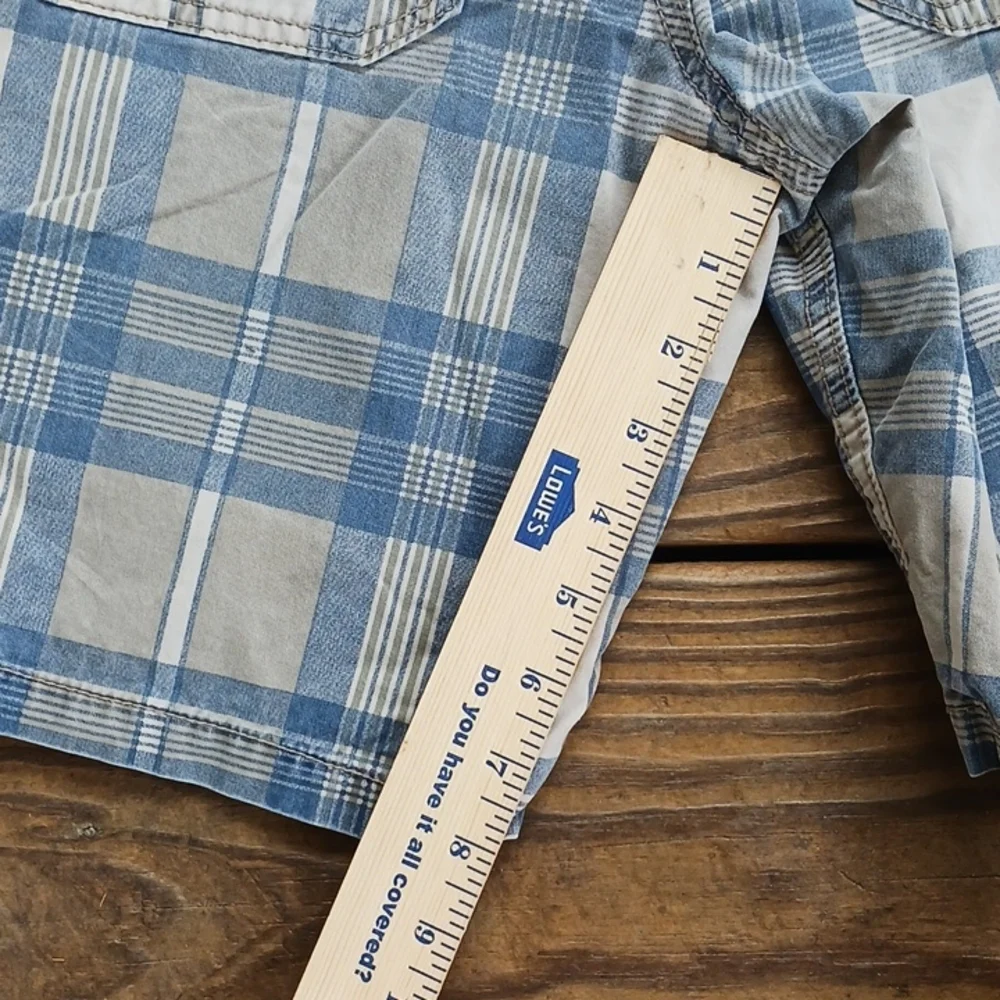 Old Navy men's or boys plaid shorts size 28